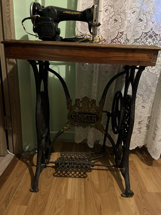 Vind Mașină de cusut Sunger.