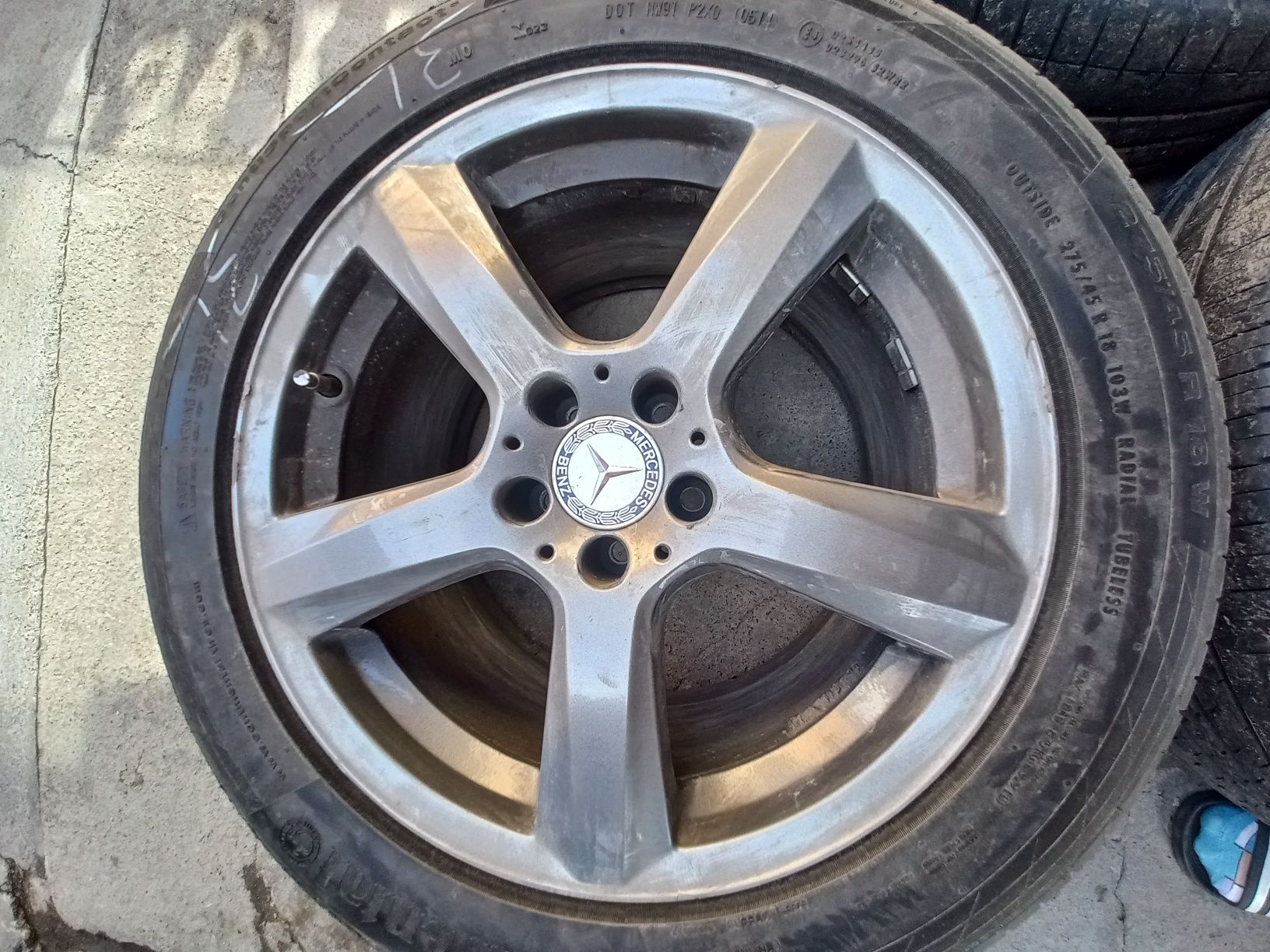 Комплект резины с  дисками 245/50 R18