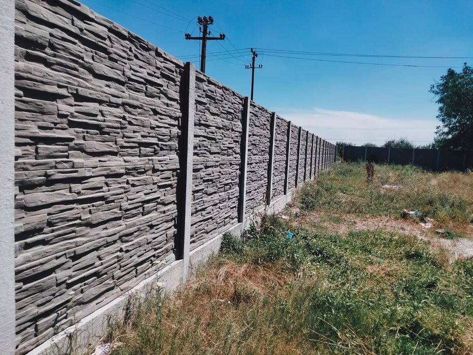 Garduri din beton.