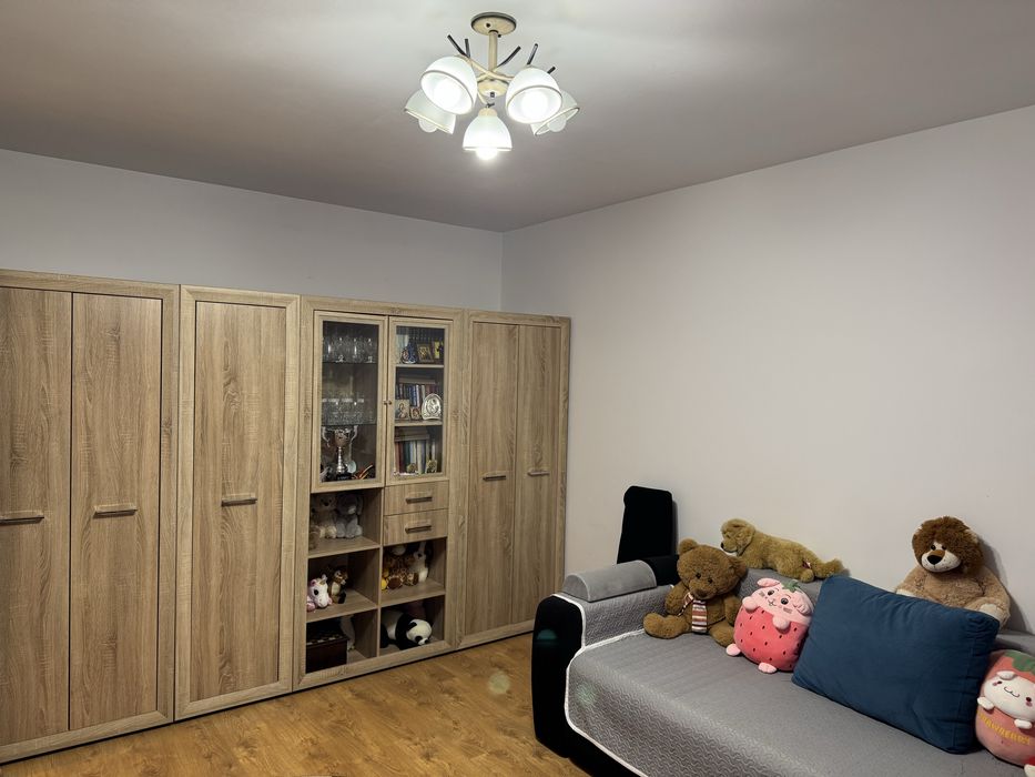 PF vand Apartament 2 camere in Miroslava- zona notariat Iulia Paduraru