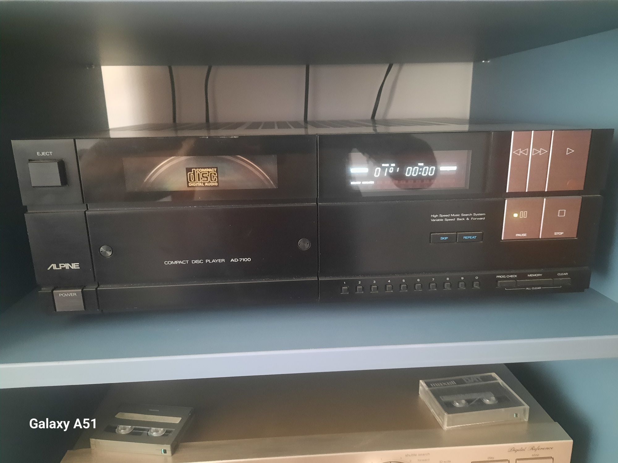 Alpine  CD  disc player   AD  7100