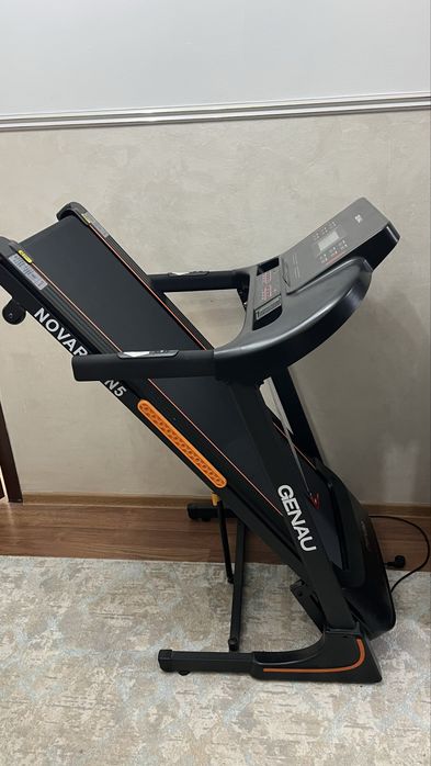 Беговой дорожка genau почти новая