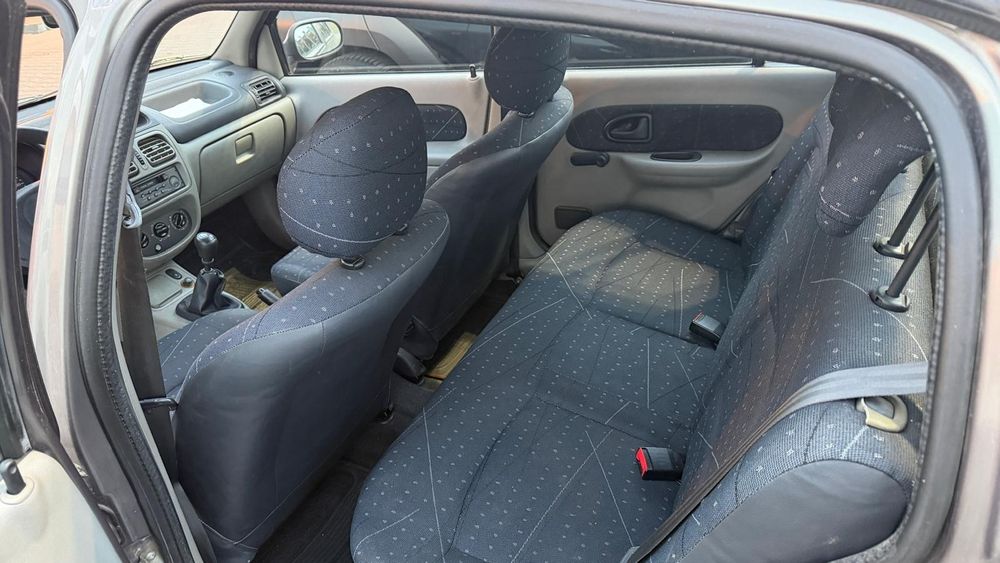 Vând Renault Clio 2003