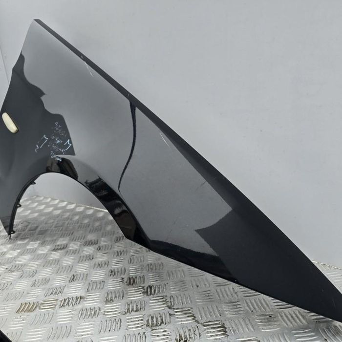 Aripa fata dreapta BMW Seria 3 LCI E90