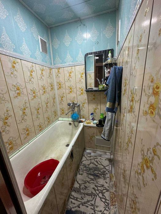 4х комнатная квартира на 1 этаже 80кв/м, в Самарканде