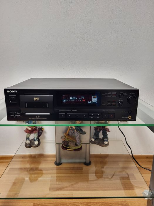 Caset Dat SONY DTC-670