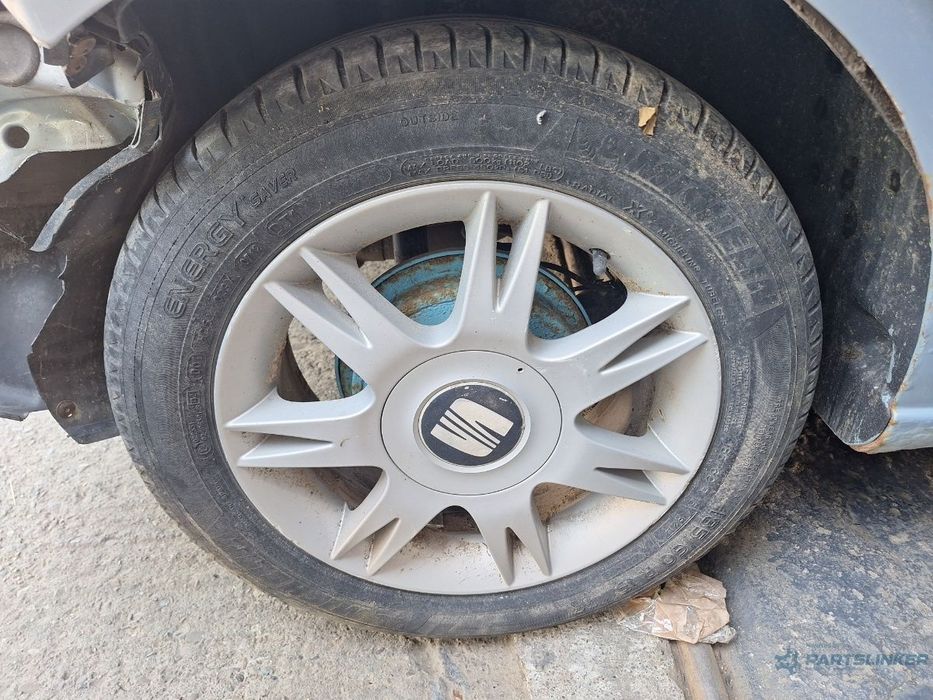 Jante din aliaj 5x100 cu cauciucuri 185/60 R15 SEAT CORDOBA III 6L2 2002 - 2009 6L0601025A