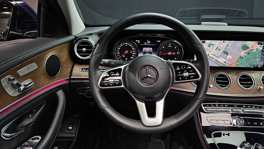 Benz (Mercedes-Benz) E-Class E220d 4MATIC Exclusive   13