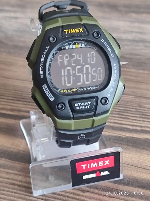Часы "Timex" TW5M24200 рассчитаны для людей занимающихся спортом.