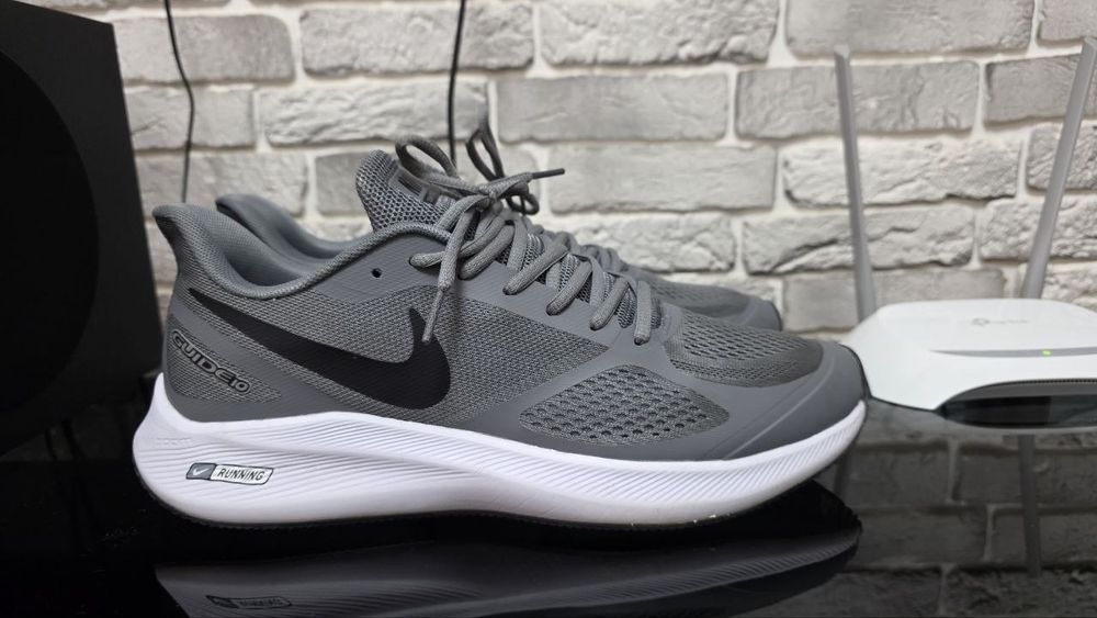 Оригинальные кроссы Nike