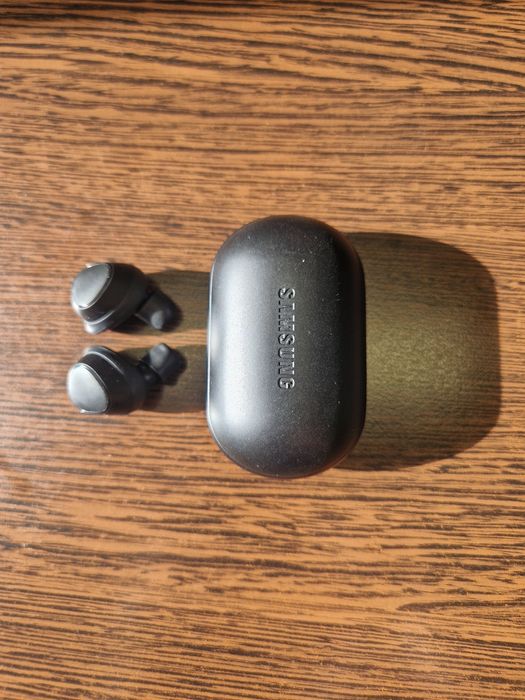 Безжични слушалки Samsung SM-R140