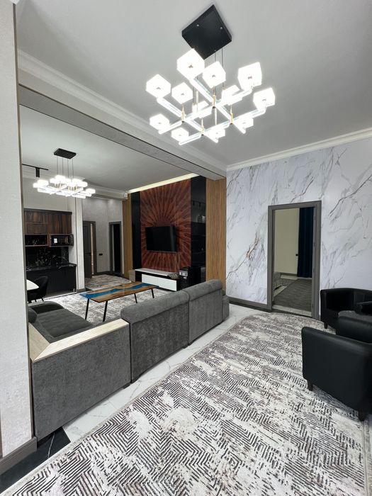 oqtosh dacha kamfort (quyoshga yaqin joyda joylashgan)