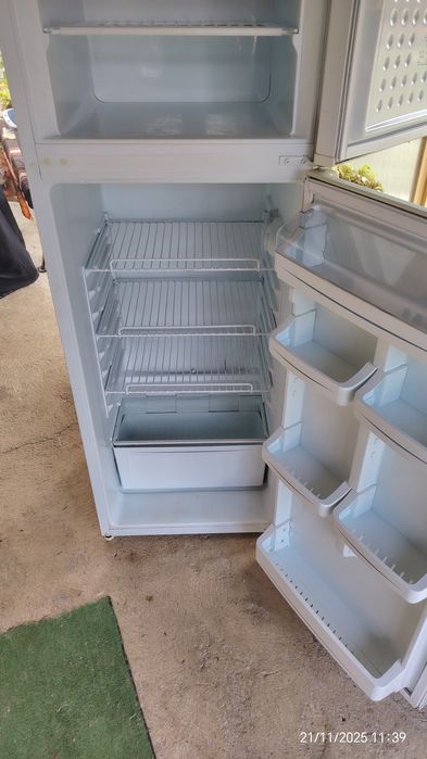 Хладилник Vestel