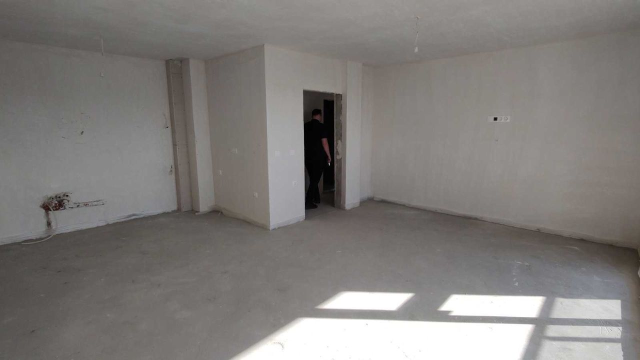 Продава се Тристаен апартамент в Пловдив, Кършияка - 113 кв.м за 1681 €/кв.м - Снимка #1