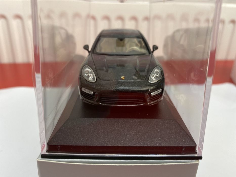 MINICHAMPS PORSCHE PanameraTURBO S macheta auto scara 1:43