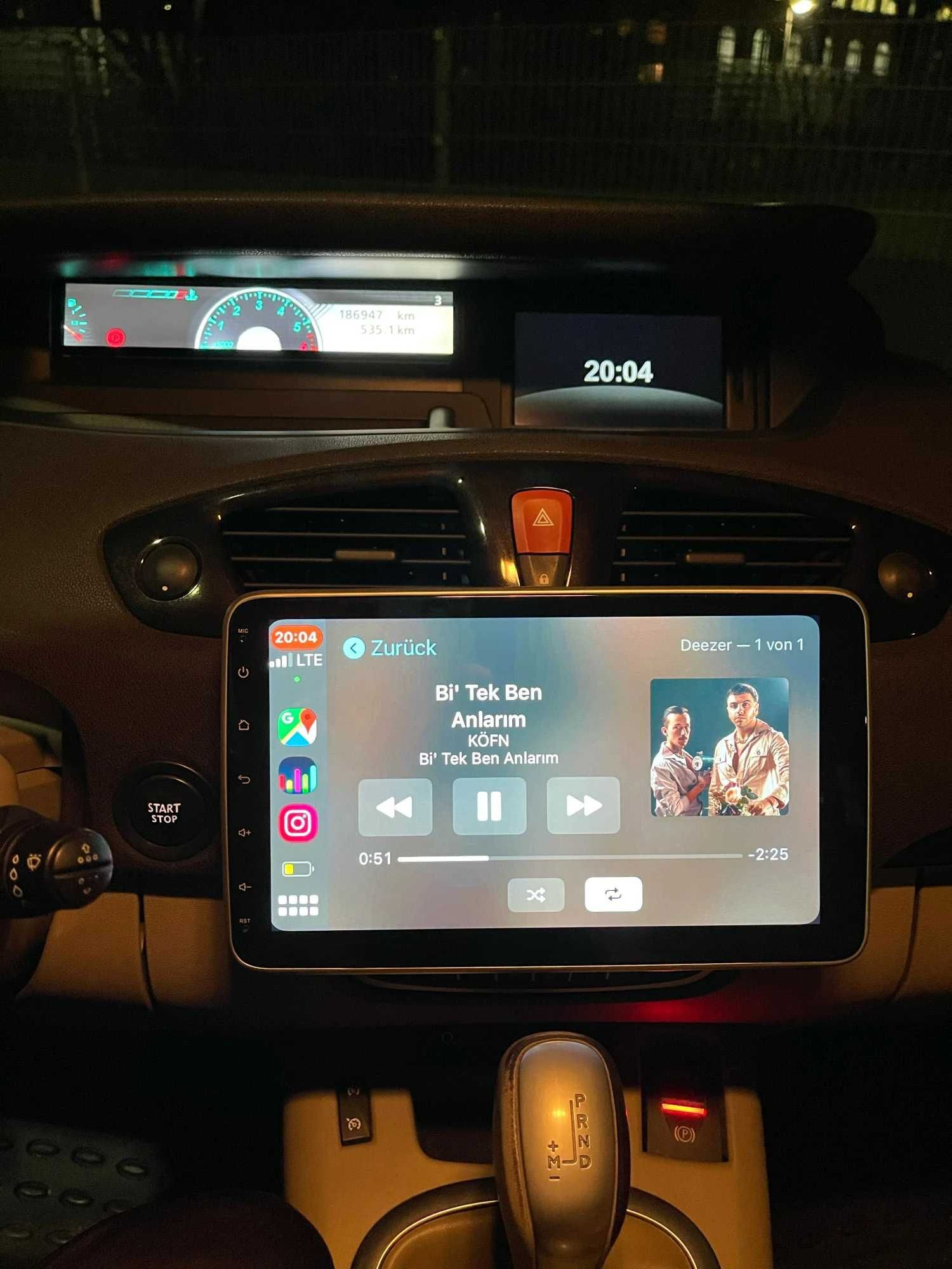 Navigatie Android 14 1 Din Universala cu Ecran Rotativ - Camera Cadou