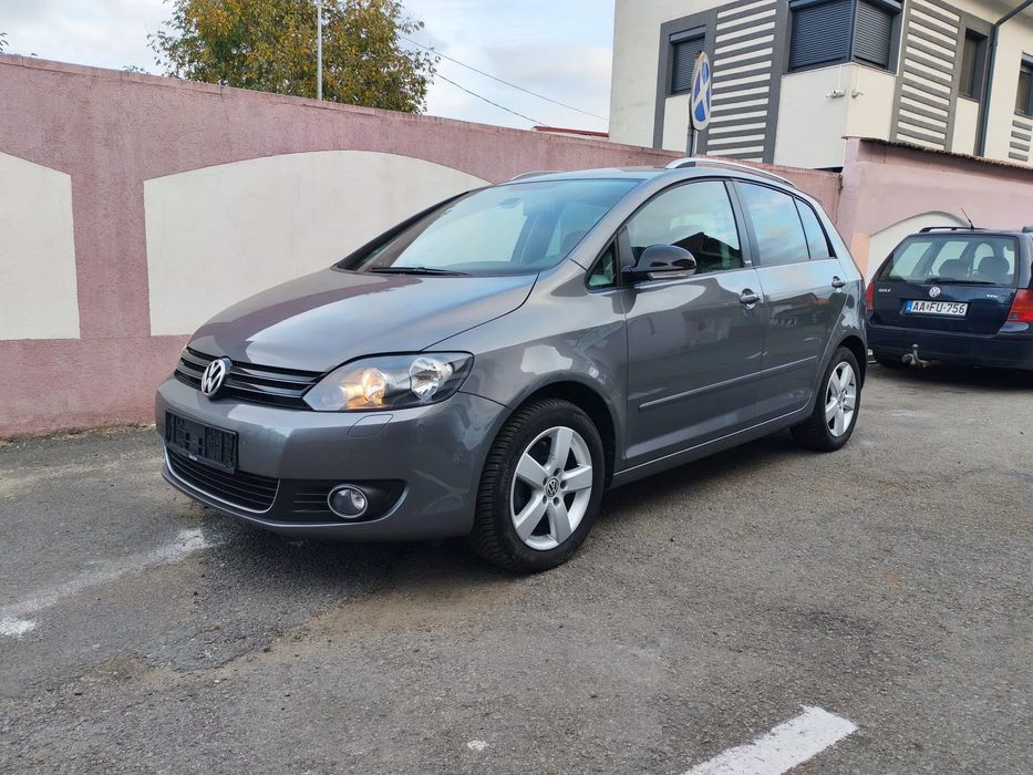 Volkswagen Golf Golf Plus Benzina, Climatronik, An model 2012-Garantie