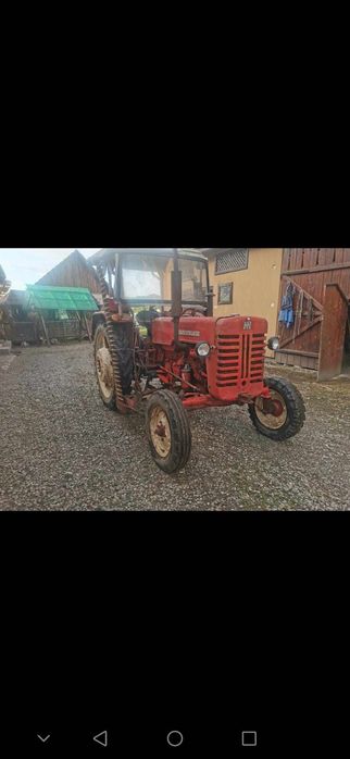 Tractor mccormick d439