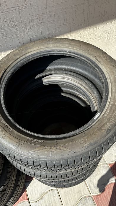 Зимниe шины 235/55 r19  Triangle