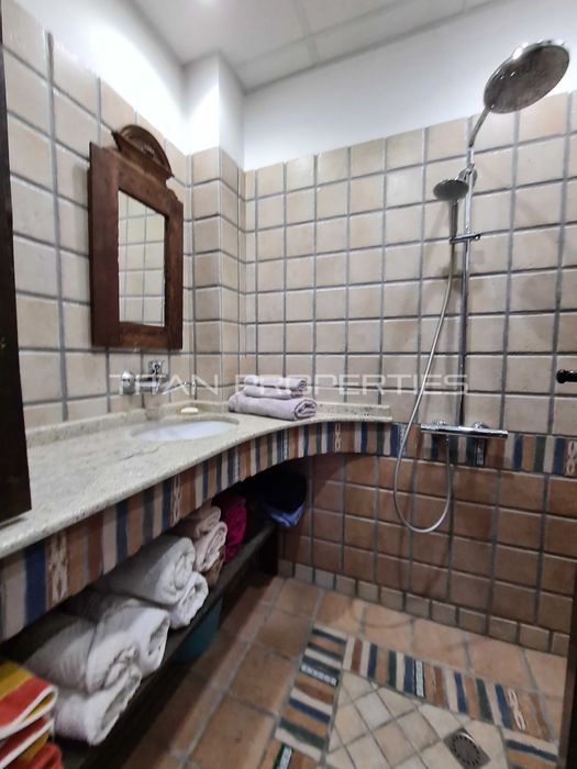 Продава се Тристаен апартамент в Пловдив, Център - 85 кв.м за 2930 €/кв.м - Снимка #9