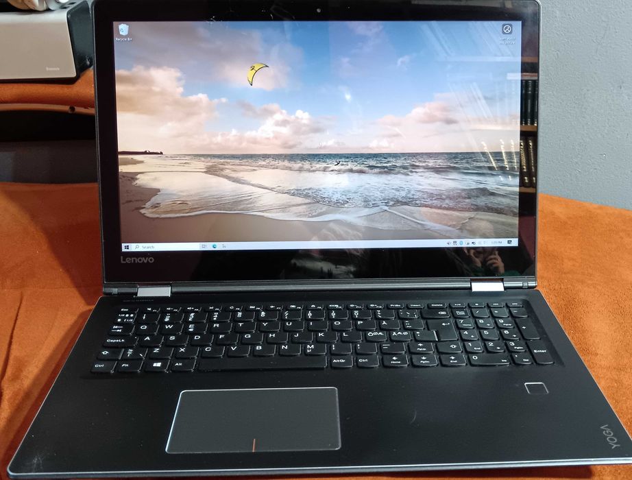Vand laptop Lenovo> 15.6in FHD, i7, 8gb ddr4, 256gb SSD, Radeon M360