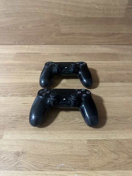 Playstation 4 slim със 2 джойстика