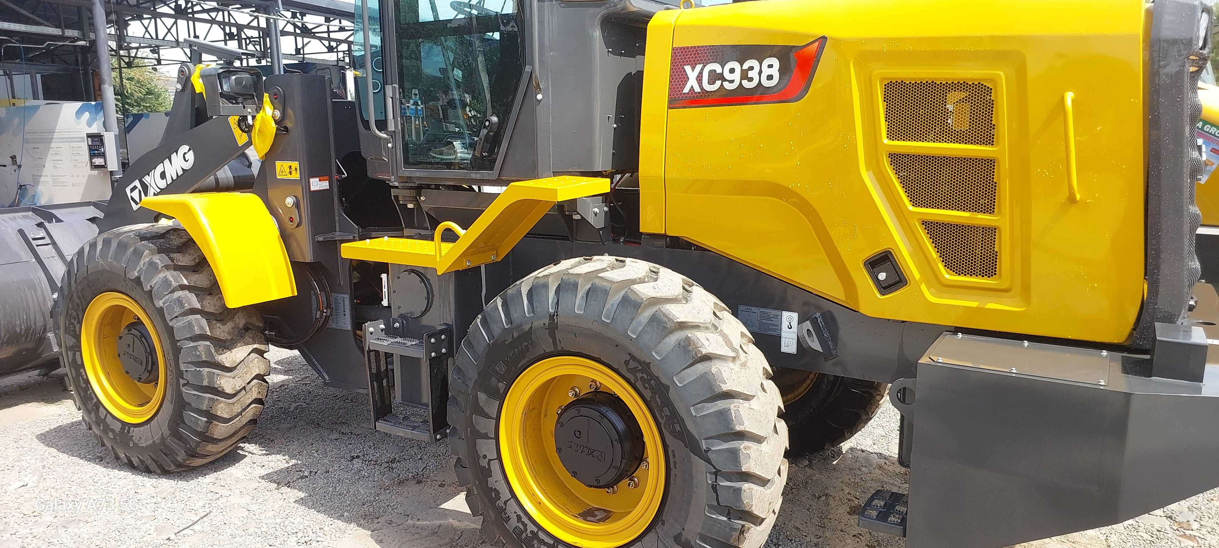 на складе ндс Погрузчик  2,1  кубовый   XCMG XC938 джойстик