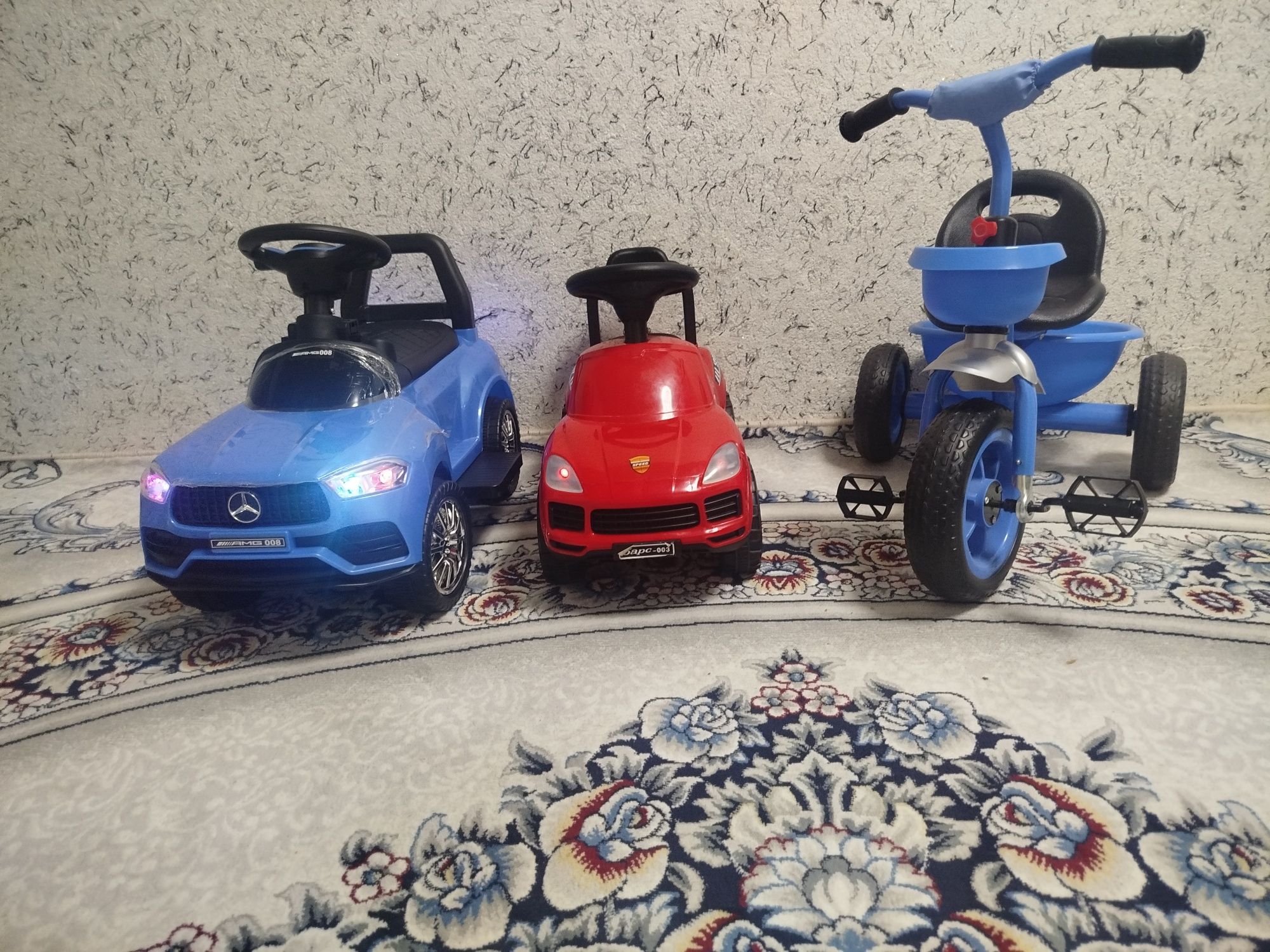 Kolyaska va velik sotiladi
