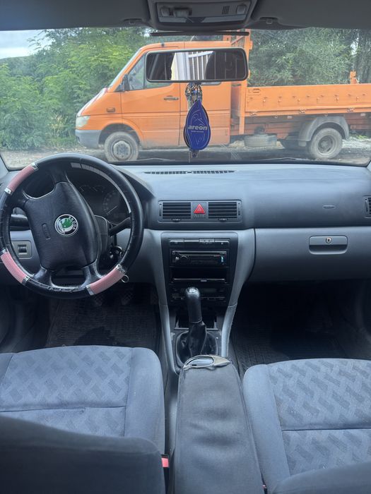 Autoturism Skoda Octavia 01