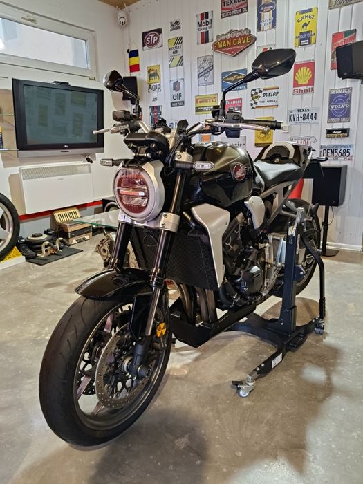 Honda CB1000R SC80