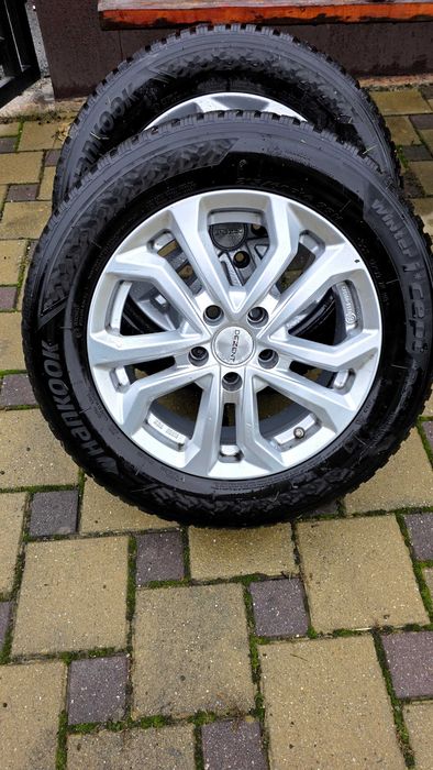 Vand 4 buc anvelopa iarna Hankook 215/60/R16 dot 2023