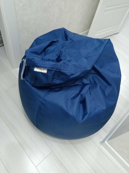 Мягкое кресло, пуфик