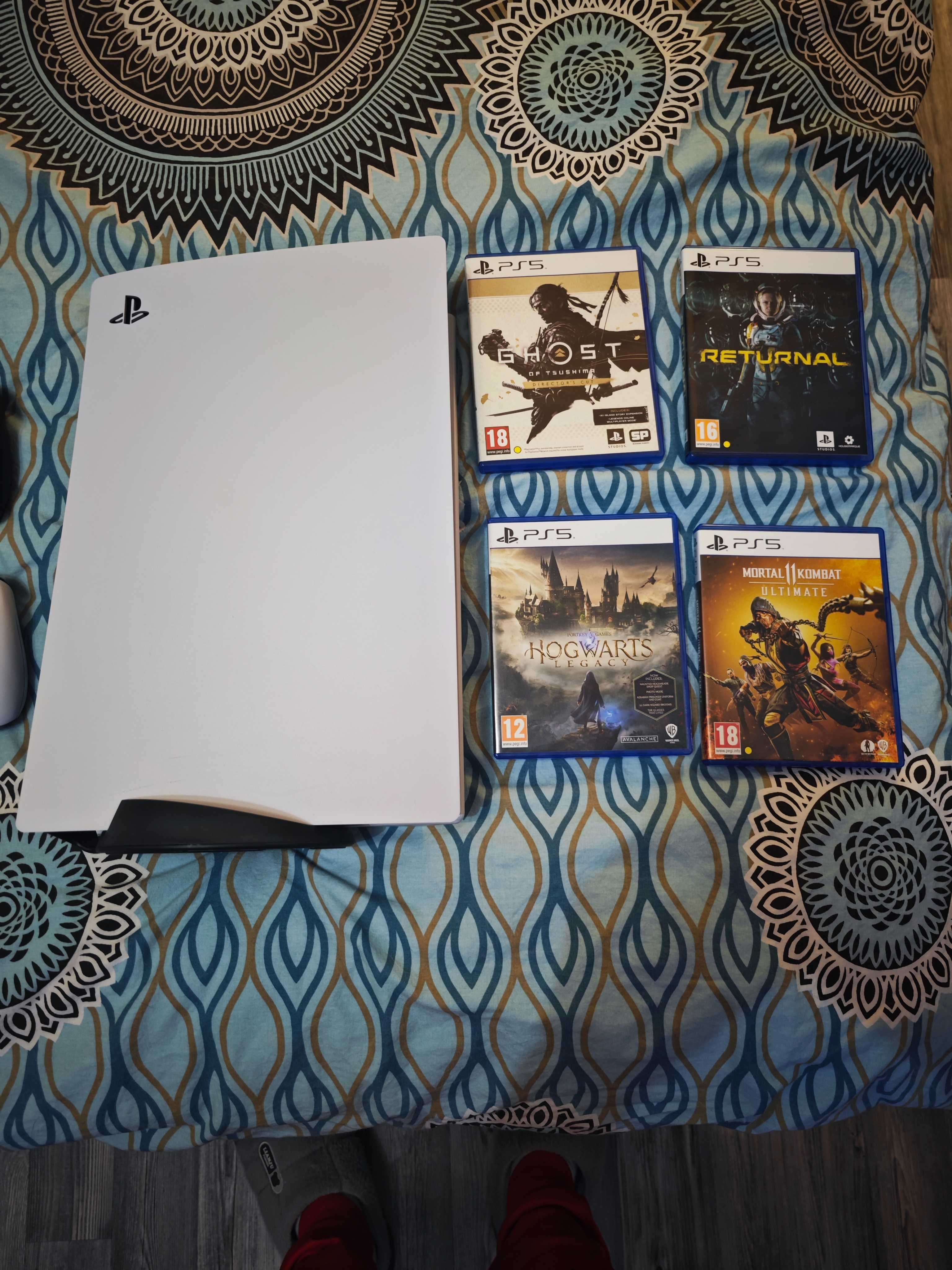 Playstation 5 в комплект със два джойстика !!!