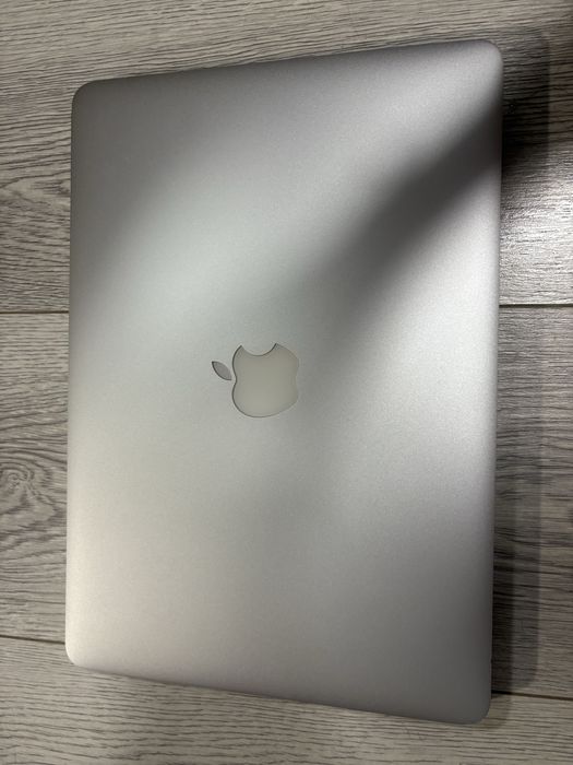MacBook Air 13 (2015)