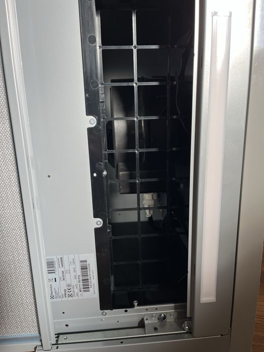 Vand hota telescopica Electrolux, 60cm, inox, noua, 5 ani garantie