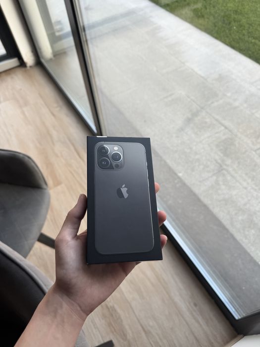 Продавам Iphone 13 pro