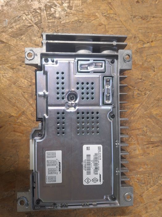 Statie Bose Renault Laguna 3