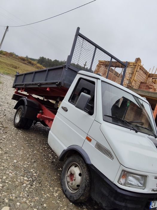 Vând Iveco daily basculabil pe 3 parti