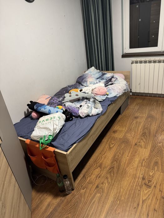 Mobilier camera tineret