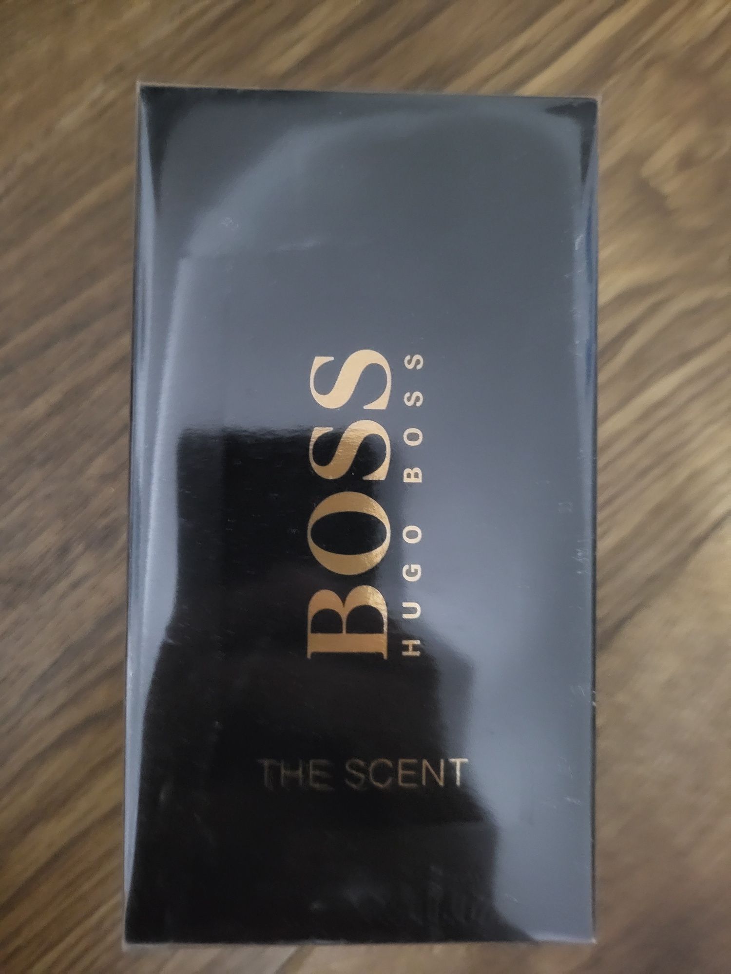 Vând Parfum Hugo Boss de 100 ml.