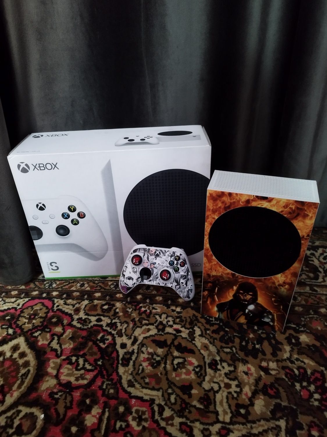 Xbox sires s  в идеальном состоянии с коробкой и документами и со всем