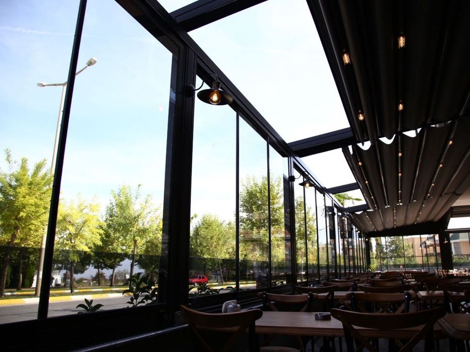 Închideri Pergole/Terase cu sticlă - Ghilotină, Glisantă, Pliantă.