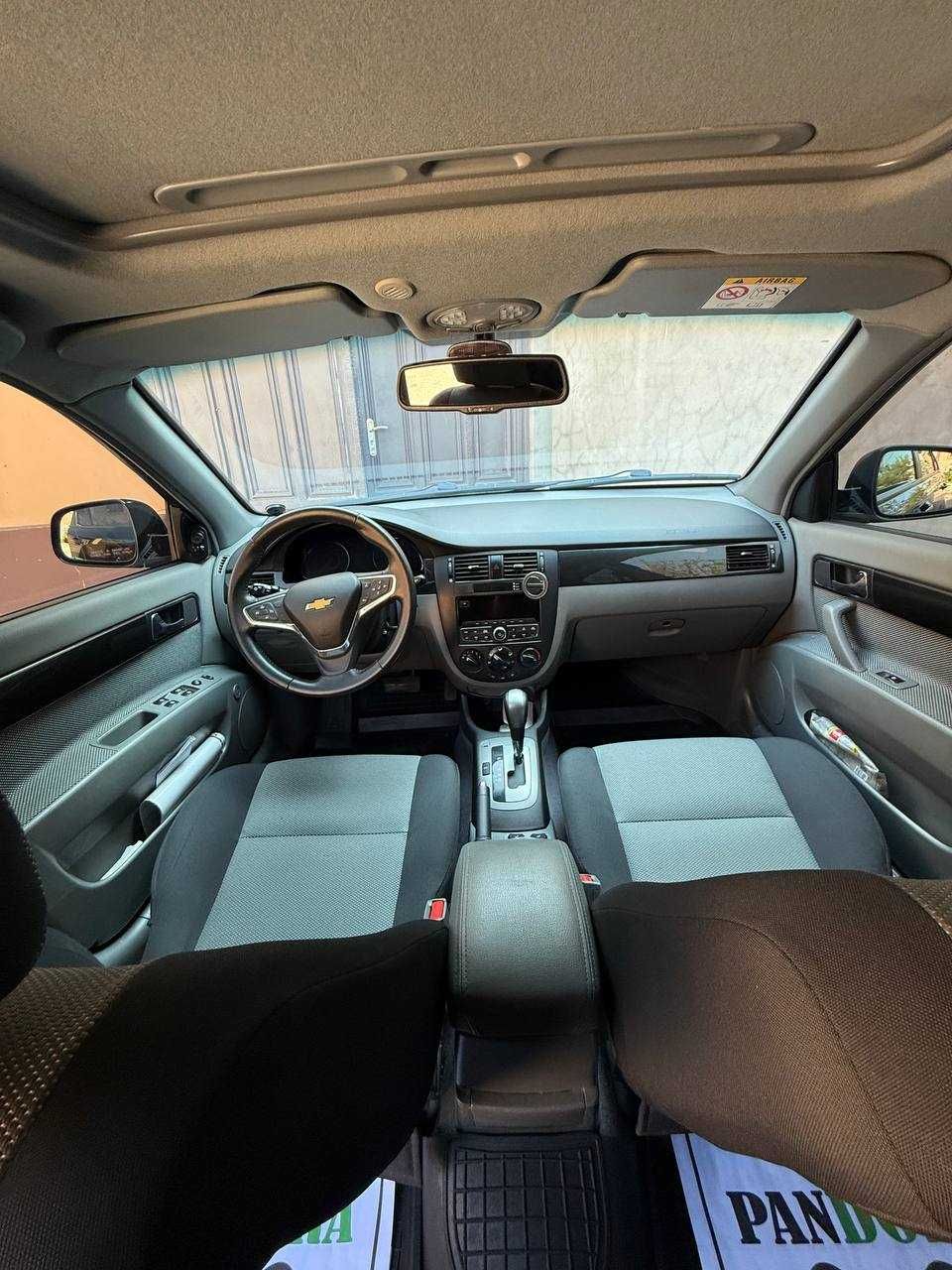 Jentra avtomat sotiladi 13,500 $ narx 2022 yill 55000ming km kraska t