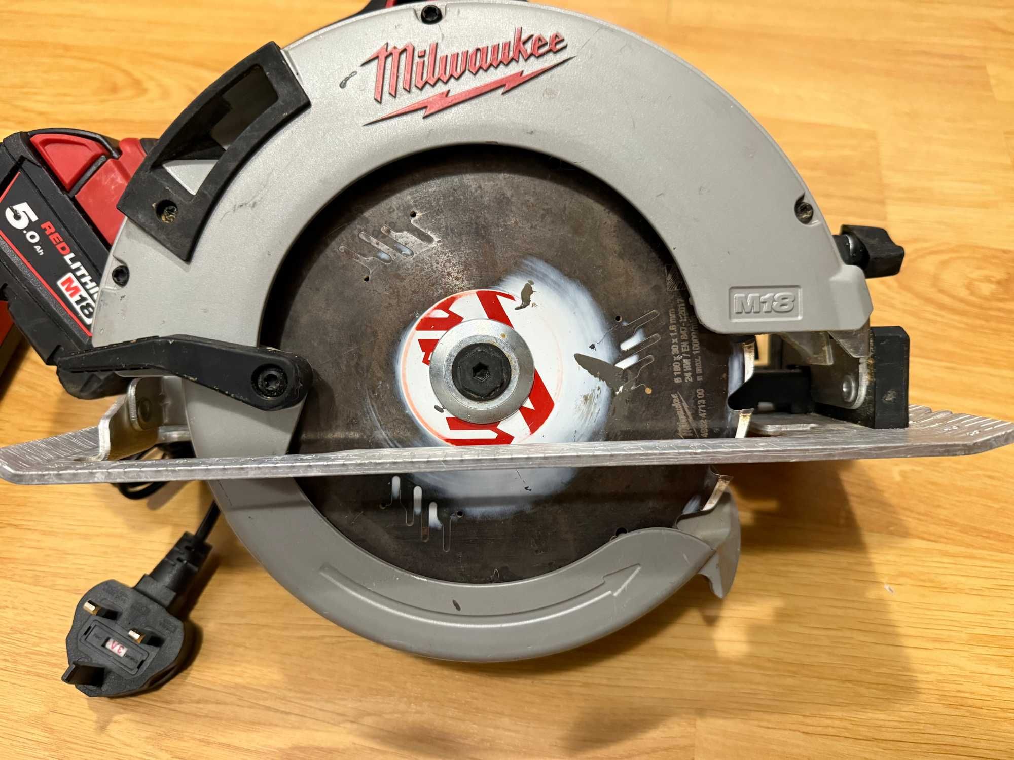 Milwaukee M18 BLCS66 Ръчен Циркуляр
