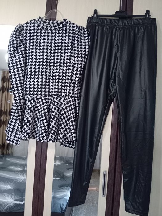 Set ,bluză și pantaloni de piele mărime S/M