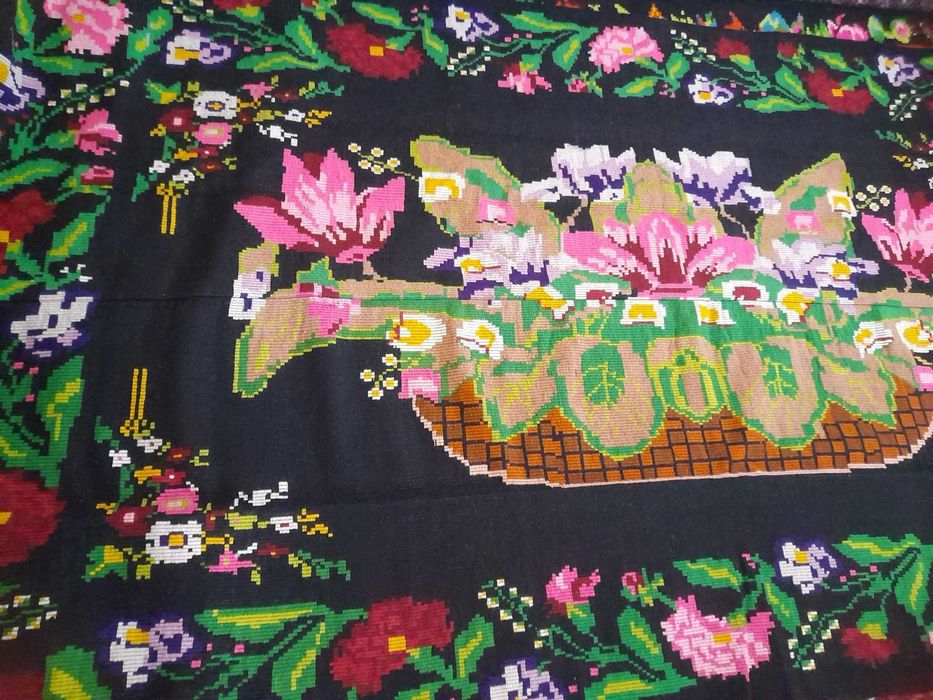 Covoare oltenesti de lana lucrate manual