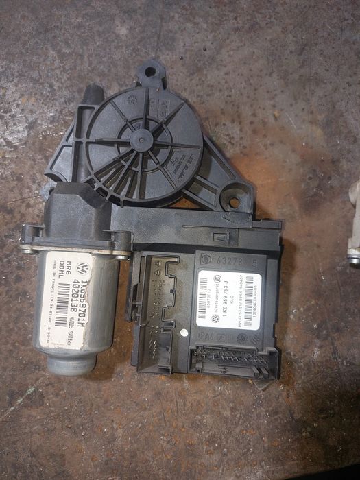 Моторчик стеклоподьемника