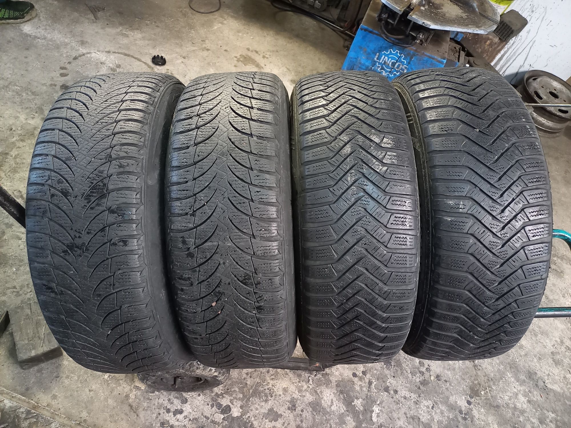 Jante R 15 Ford 195/65R 15 cu anvelope.