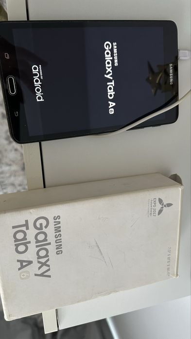 Планшет Samsung Galaxy Tab A  в отличном состоянии. Цена 15000
