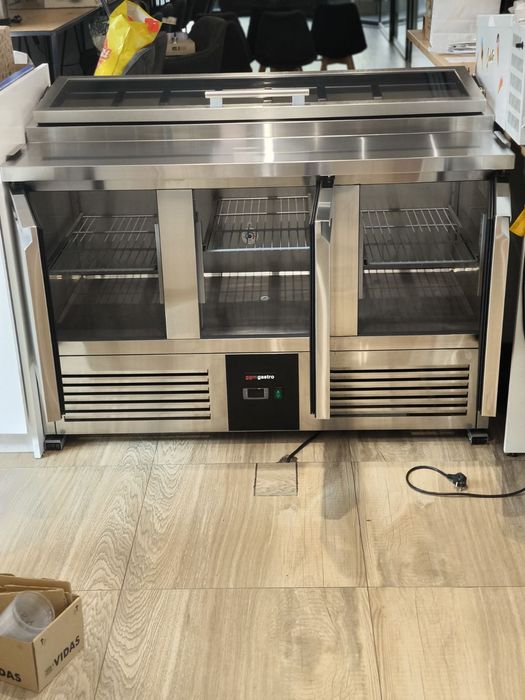 Салатиера - 3 врати - 7x GN 1/3 - стъклен капак